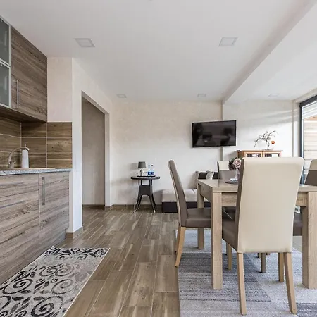 Apartament Apartmentspalanga No. 2